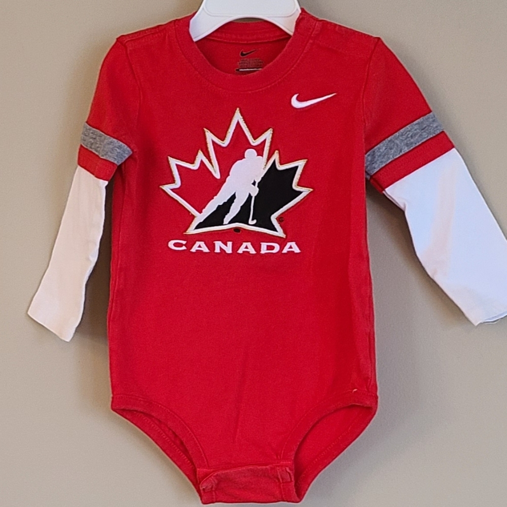 Nike Canadian Hockey long sleeved onesie/bodysuit